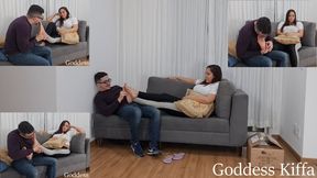 Goddess Kiffa - Delivery guy just want her feet - FOOT WORSHIP - FOOT DOMINATION - SOLES - TOE SUCKING - FOOT SNIFFING - LEGGING - FOOT MASSAGE - CUMSHOT - FOOTJOB - FLIP FLOPS - DANGLING -