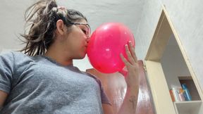 Decorating my balloon with snot
