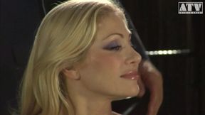 Threesome sex with Bettina Dicapri and Vittoria Risi are Italian and are penetrated in the ass