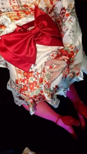 Crossdresser Geisha in Red Stockings plays with Lemons and Cums
