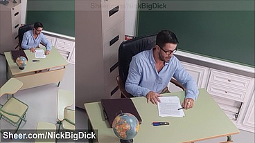 Este profesor se folla a esta sexy alumna