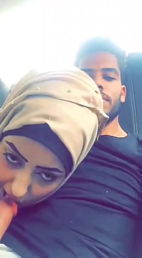 Arab couple shares a lustful blowjob under hijabs