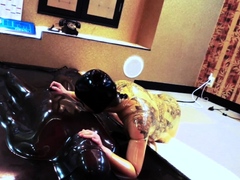 Amateur CDin latex dildoing