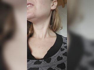 Attention ta dominatrice te choppe ça va faire mal! Toutes mes vidéos gratuite (dès abo):Onlyfans !