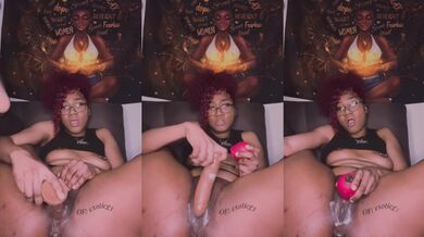 Rose toy play creamer and a squirter