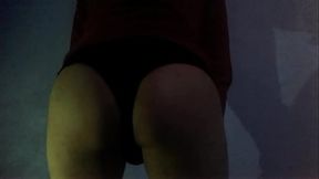 Mostrando mi culo