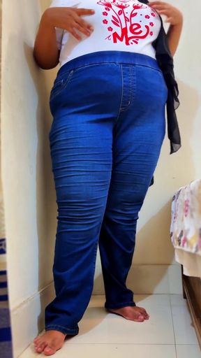 PAWG Shy Teen Employee Masturbat in Office When Boss Is Next Desk