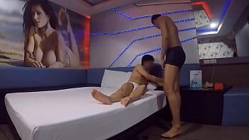 Thai docter fucking a tall guy who likes licking his thighs for cumming