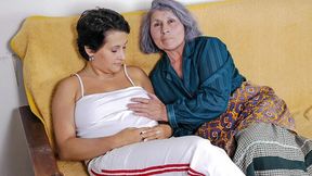 OmaHotel - kissing scene