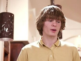 Stepsister Saw A Big Dick Of Her Stepbrother And Framed Her Ass - Scarlett Alexis