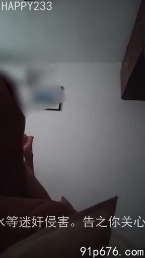 好喜欢后入那种完全包裹的感觉,但她总是嫌插太深 Chinese homemade video