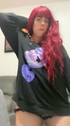 While playing on cam, she smokes and undresses. Curvy, Chubby and soft bbw