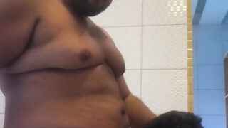 Bär Amateur mollige schwule Schlampen in den Arsch gefickt