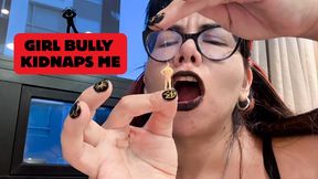 LA CHICA BULLY ME HACE SU ESCLAVITO