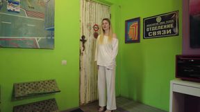 Stepfather Meets Hot Stepdaughter Who Came in the Morning After a Party.