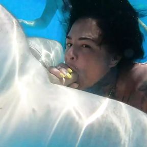 Holiday Pool Orgy Blowjob fun &amp; underwater camera