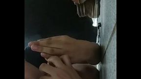 novinho bundudo chupando e sentando no consolo