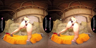 Hot babe Daphne Klyde shows her pussy outdoor