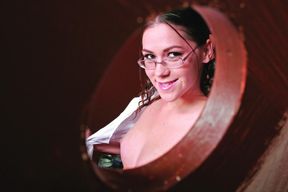 Glory Hole Pro Kandi Milan Is Brunette And Ready To Suck Cum
