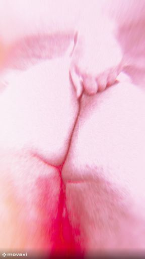 Voluptuous trans babe entertains you in your dreams.