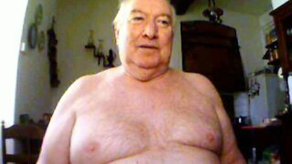 Hot Grandpa On Cam: Showing Off His Skills for an Unforgettable Experience