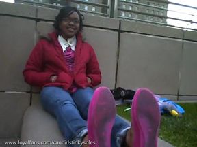 EVERYBODY KNOWS MY FEET STINK BAD INTERVIEW