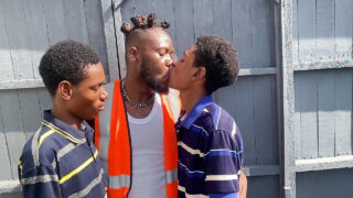 フェラチオ, 黒人, 3P, フェラチオ, 生ハメ, パパ, 野外 &#8211; 巨根を持つ素人の痩せた男たちがアナルファック