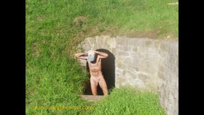 naked chained to the fort
