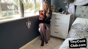 Classy slut commentig small dicks pic