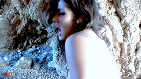 Dolce Elektra: Fucking at the Beach with the Beautiful Arab Dolce Elektra