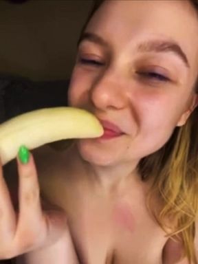 Extreme blowjob with big dildo
