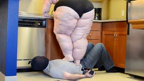 Savannah's weigh-in and trample with POV