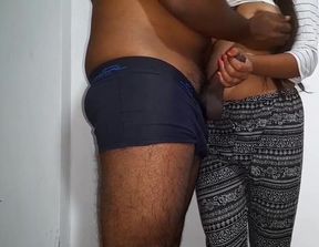 බෝඩිමට බත් එක අරන් ආපු බත් කඩේ නංගිව දැක්කම මට මුනවද උනා The stepsister brought the food