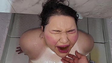 I drink my man's piss after he gapes my asshole with a hard fisting