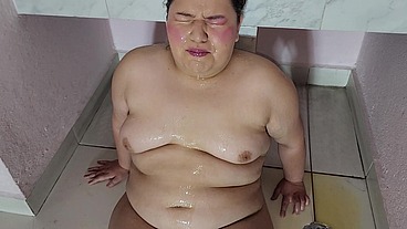 I drink my man's piss after he gapes my asshole with a hard fisting