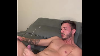 Tes&atilde_o foi tanto que tive que bater uma...