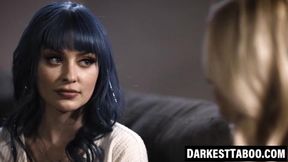 Serene Siren seduces teen Jewelz Blu for sweet juices