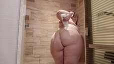 Fat Bouncing in the Shower