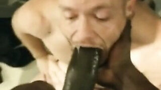 Międzyrasowe fellatio, para, czarny, goły tyłek, duży czarny penis, mięśnie – Ashley Ryder z dużymi penisami uprawia analny seks