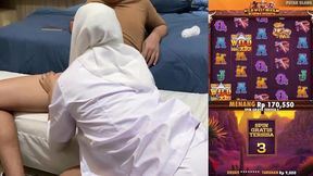 BOKEP VIRAL! BIDAN PUASIN PASIEN DI HOTEL