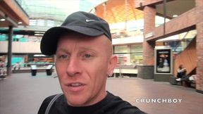 une grosse queue dans son cul sans capote