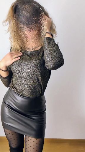 Sensual dance, I don't know how I end up naked