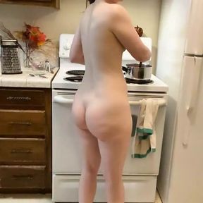 Cute Hairy Bitch Does Thanksgiving the Saucy Way! Naked in the Kitchen Episode 72