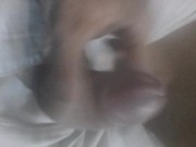 Me hago una buena paja y casi me descubre mi madre