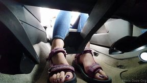 Pedal Pumping #33 VIEW UNDER PEDAL Purple Sandals