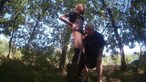 girlfriend gives a public blowjob in the park
