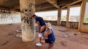 nao tinhamos dinheiro pro motel, fomos na construcao mesmo!
