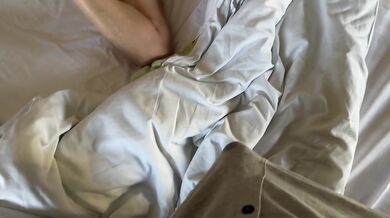 Stepmother Ksyu really wants a dick in the morning