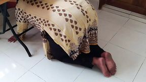 Desi housewife's arse gets ravaged by stepson after getting stuck under table during cleaning.