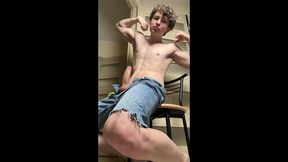 huge cock twink jerks off then gives you a juicy cumshot